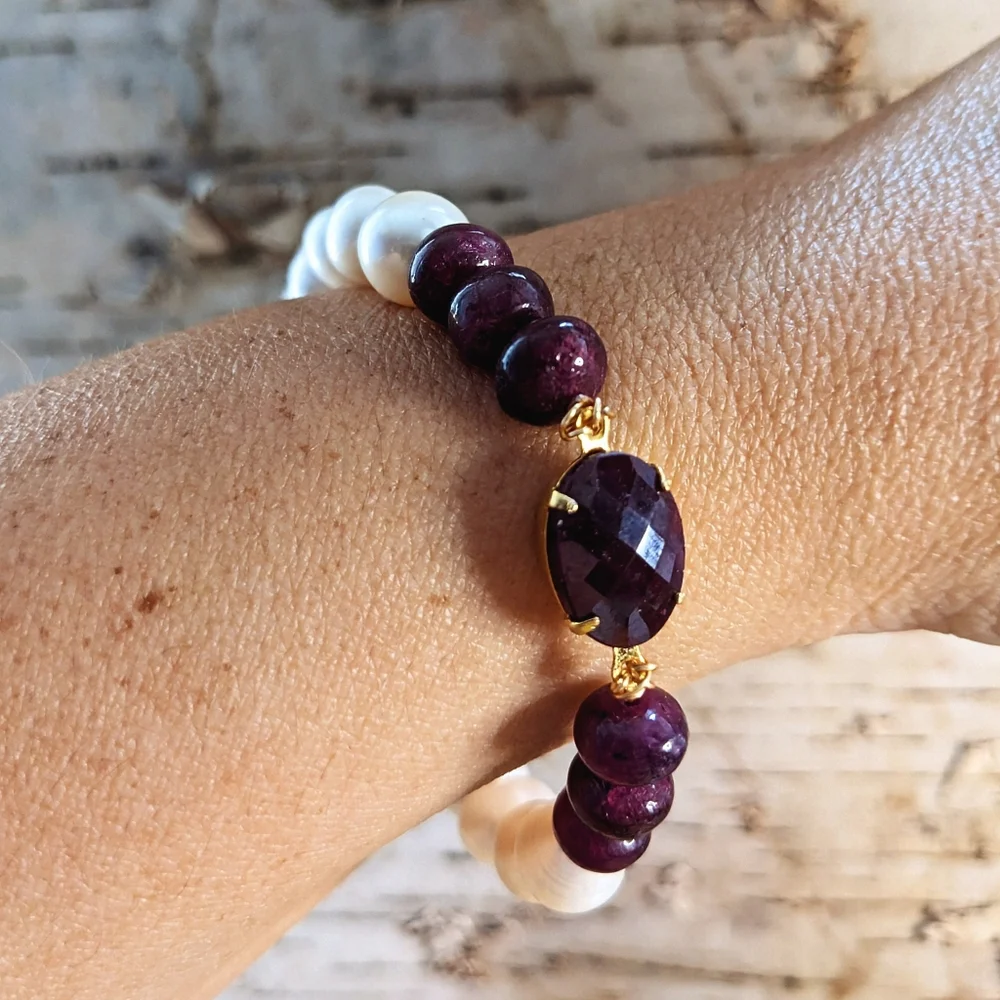 Genuine Rough Ruby 9 Carats And Freshwater Pearl Bracelet